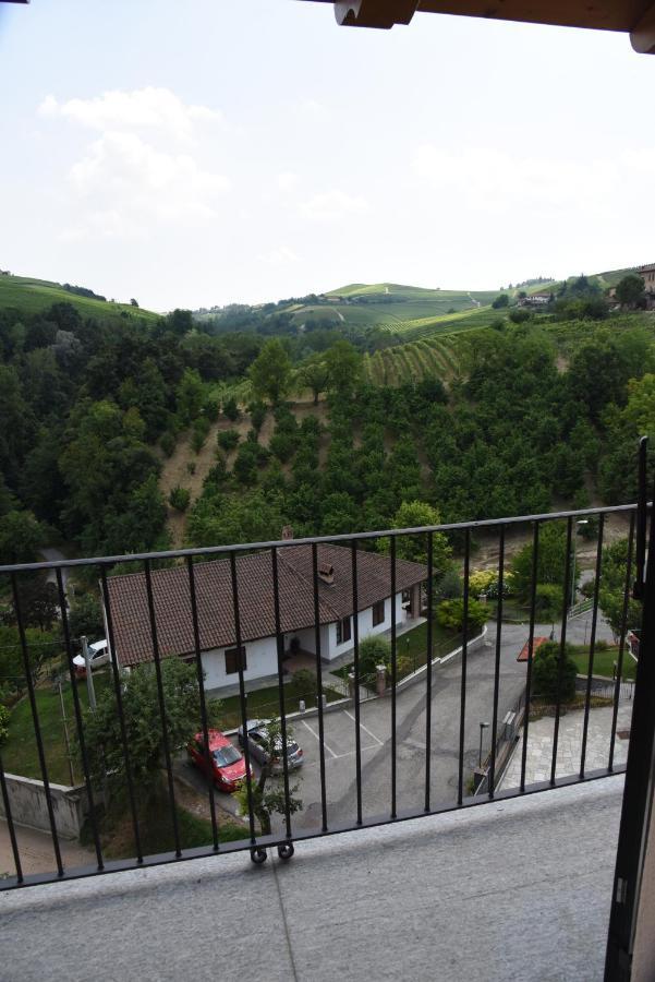 In Piazzetta Holiday Apartments, Barolo Eksteriør bilde