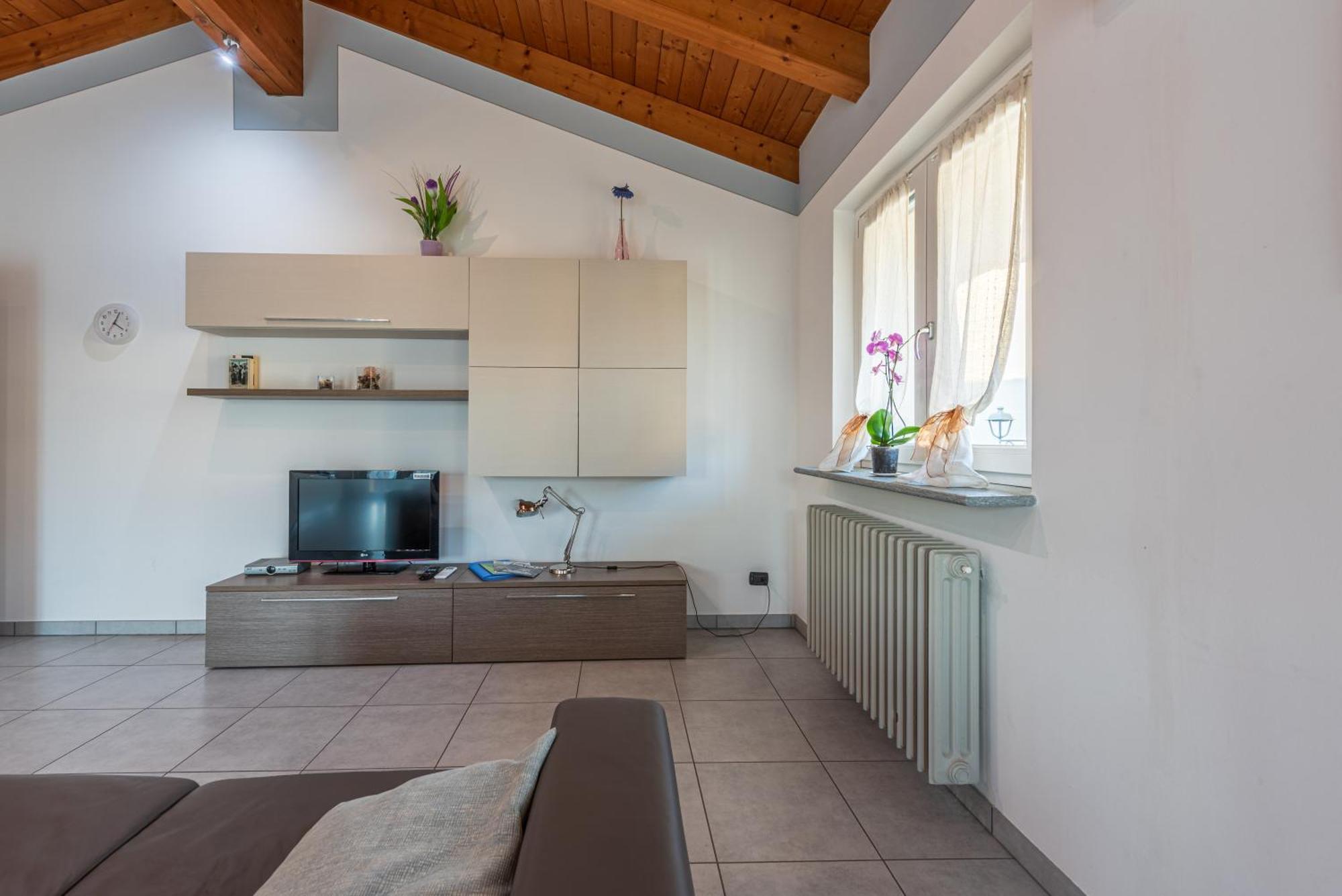 In Piazzetta Holiday Apartments, Barolo Eksteriør bilde