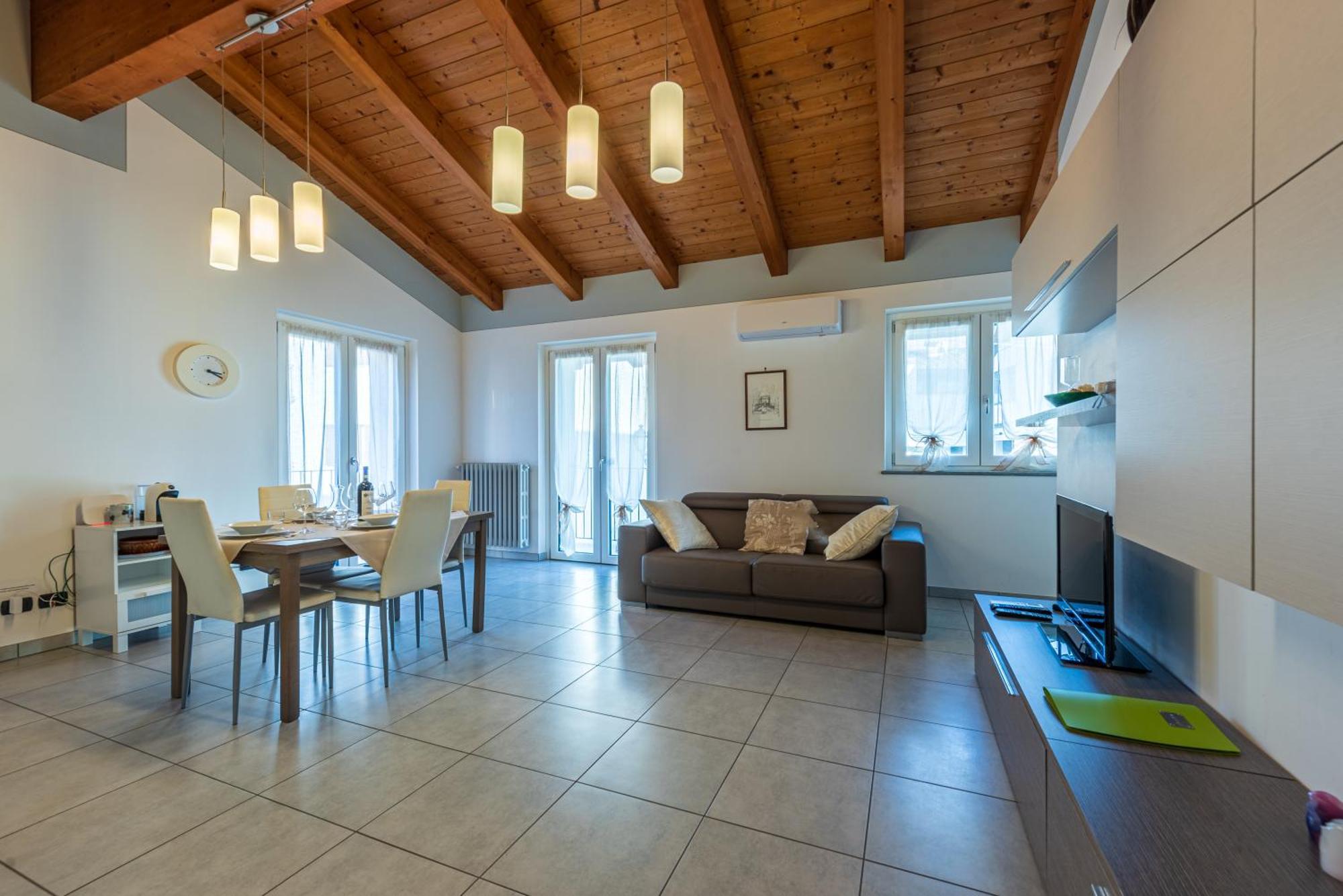 In Piazzetta Holiday Apartments, Barolo Eksteriør bilde